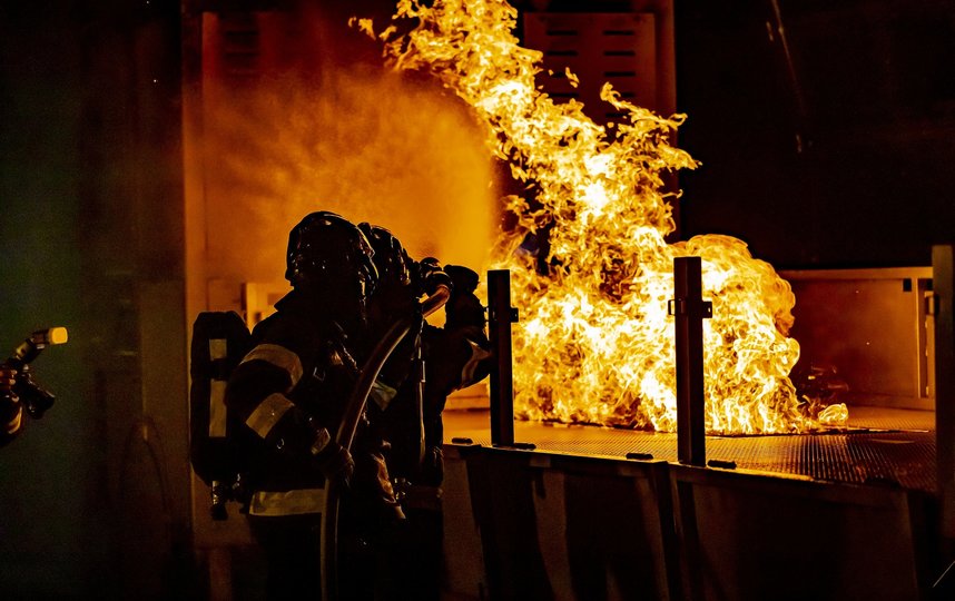 К ликвидации пожара привлечены 13 единиц техники и 62 человека личного состава. Фото https://pixabay.com/
