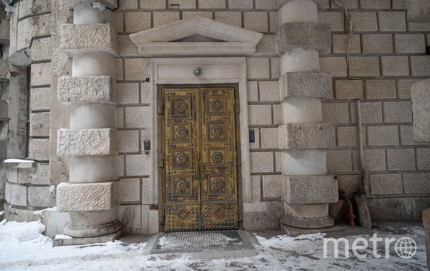 Двери дома сохранились с его постройки. Фото Святослав Акимов, "Metro"