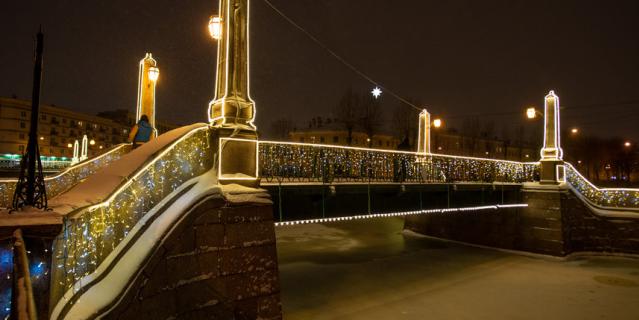 Красногвардейский мост можно увидеть в исторических фильмах, хотя он был спроектирован Васильковским всего несколько десятилетий назад.