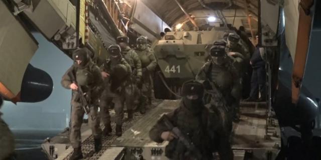 Выгрузка личного состава и военной техники из состава миротворческих сил ОДКБ. Выгрузка личного состава и военной техники из состава миротворческих сил ОДКБ.