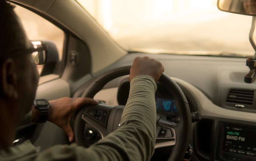 Система на базе компьютерного зрения отслеживает уровень усталости водителя, использование ремня безопасности, разговоры по телефону, отвлечение от вождения. Фото https://pixabay.com