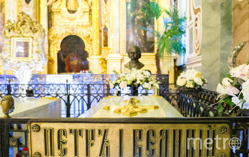 На протяжении двух столетий в Петропавловском соборе были похоронены почти все российские императоры от Петра I до Александра III. Фото Алена Бобрович, "Metro"