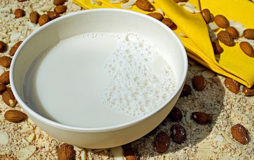 Растительное молоко можно приготовить в домашних условиях. Фото Pixabay