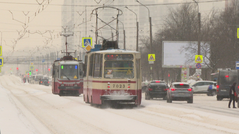 Правительство Северной столицы одобрило проект планировки территории для реализации трамвайной линии «Славянка». Фото телеканал «Санкт-Петербург»