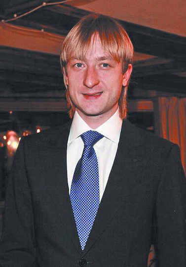 Плющенко 10-кратный чемпион России. 