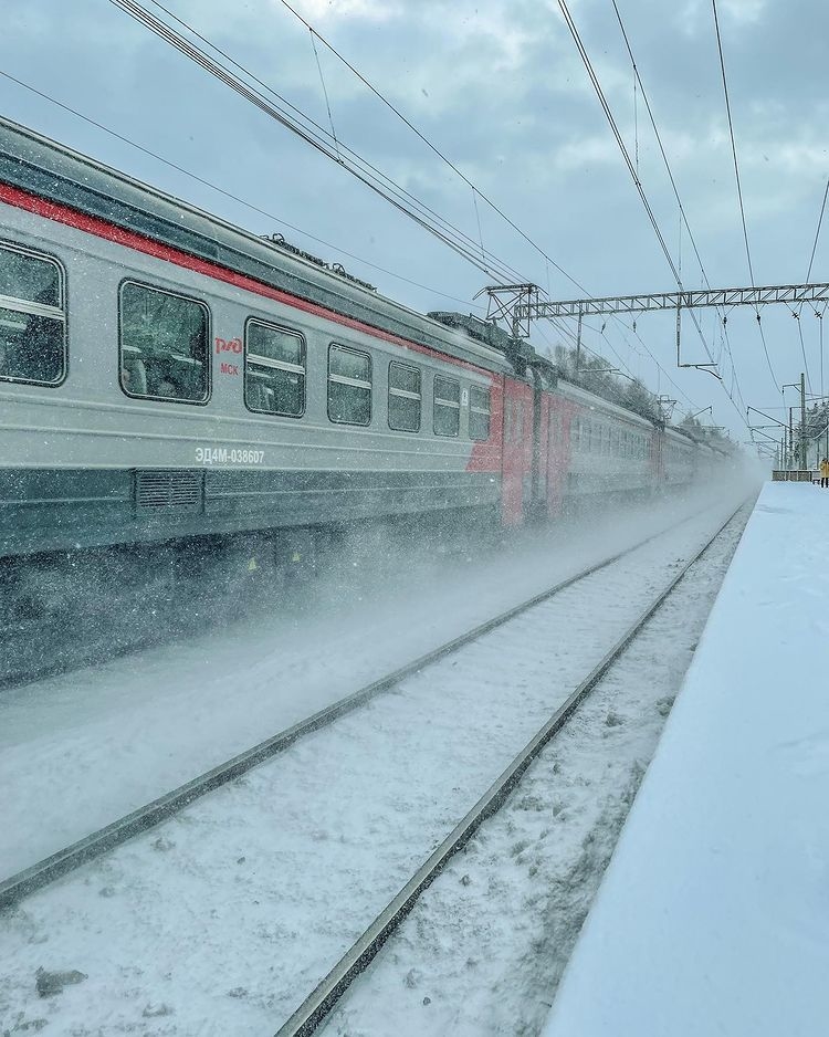 Из Сочи и Адлера будут курсировать дополнительные поезда. Фото https://www.instagram.com/p/CaVzvESoPrd/