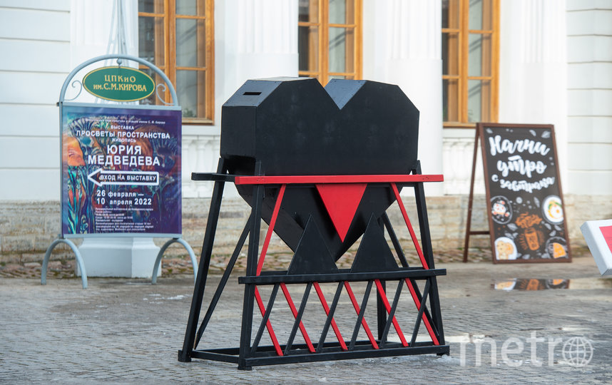 "Черное сердце" устанавливают в Петербурге уже не первый год. Фото Святослав Акимов, "Metro"