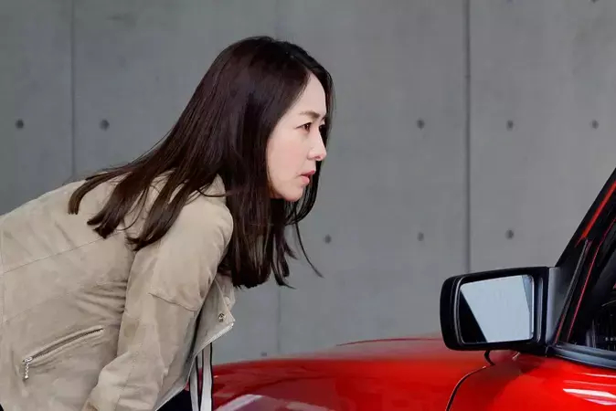 Кадр из фильма "Сядь за руль моей машины", режиссёр Рюсукэ Хамагути. Bitters End. 