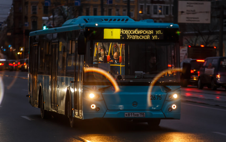 Автобусы ЛиАЗ уже курсируют по улицам Петербурга. Они оснащены системой климат-контроля, зарядкой для смартфонов и видеонаблюдением. Фото пресс-служба Группы "ГАЗ"