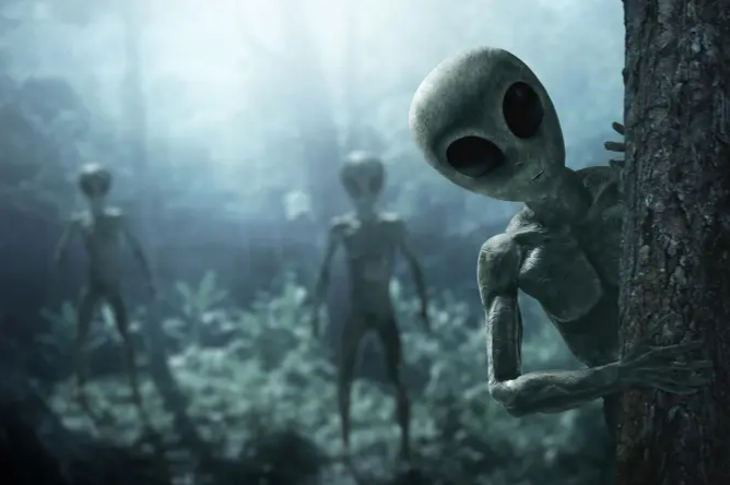 Учёные всё чаще приходят к выводу, что инопланетяне не выглядят как "зелёные человечки" ISTOCK. 