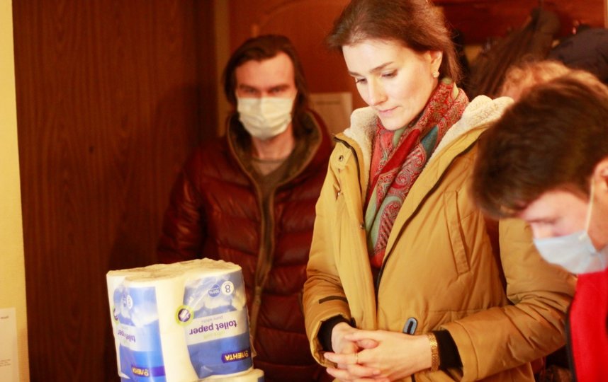 Петербуржцы активно откликнулись на призыв о помощи эвакуированным жителям Донбасса Фото: Дарья Дементьева. 