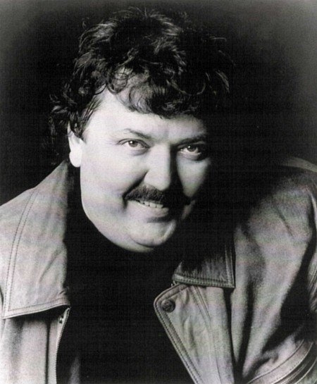 Хагерти стал олицетворением времени, когда в 1995 году получил роль мистера Триггера в сериале "Друзья". Фото kinopoisk.ru