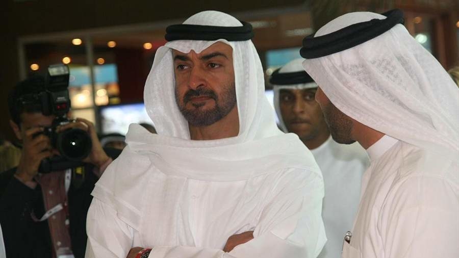 Верховный федеральный совет ОАЭ избрал президентом наследного принца Абу-Даби Мухаммеда бен Зейда Аль Нахайяна после смерти правителя. 
