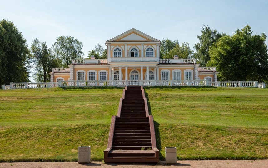  В рамках "Ночи музеев" посетителей приглашают посмотреть на дворец Петра I в Стрельне. Фото https://peterhofmuseum.ru/