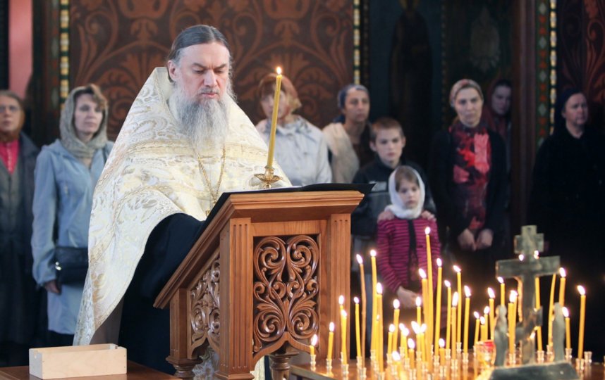 Родительская суббота перед Троицей: традиции, запреты, особенности. Фото ugraeparhia.ru