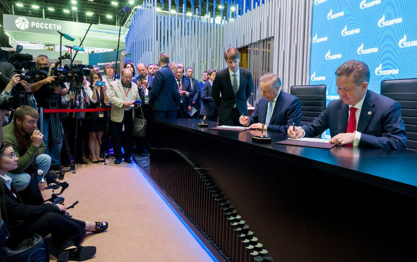 Петербург и «Газпром» совместно реализуют более 60 социально значимых проектов. Фото gov.spb.ru