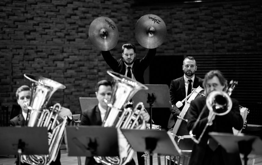 Сегодня в Концертном зале Мариинского театра открывается фестиваль медных духовых инструментов "Брасс белых ночей". Фото Михаил Вильчук