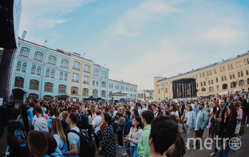 В Петербурге в пространстве «Двор Гостинки» открылась концертная площадь. Фото предоставлено организаторами, "Metro"