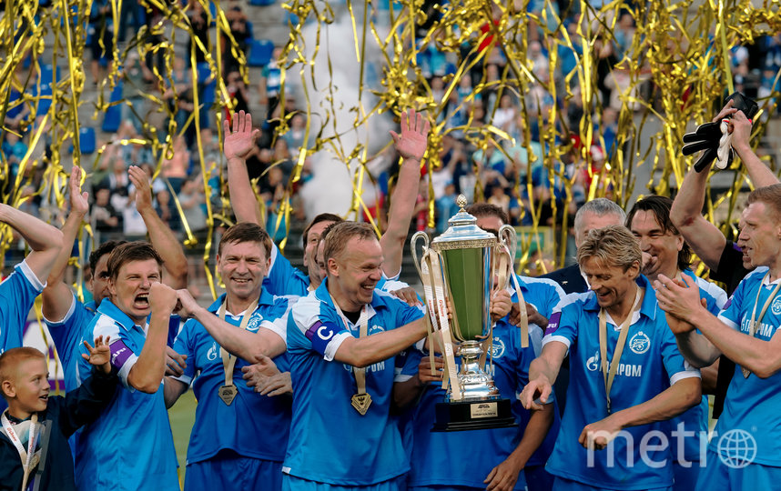 Встреча легенд "Зенита" и Спартака" завершилась со счетом 2:0 в пользу сине-бело-голубых. Фото "Metro"