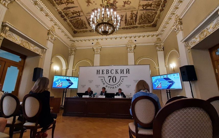 Гости военно-спортивного форума в Петербурге сразятся в рукопашном бою и увидят сапера с ИИ. Фото Юлия Журавлева