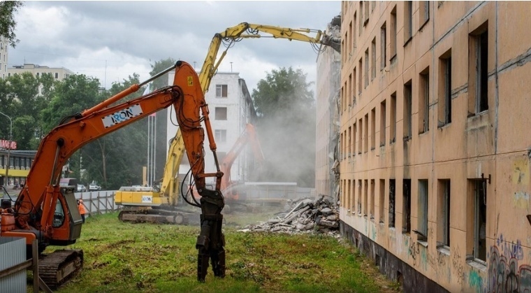 Эксперт: петербуржцам из домов по программе реновации возместят расходы на переезд. Фото соцсети