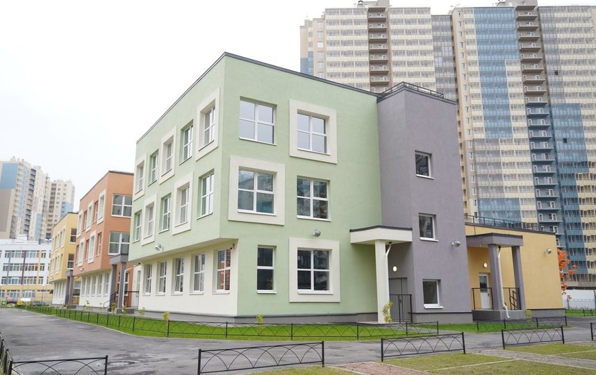 Пять новых образовательных учреждений откроются в Приморском районе Петербурга к 1 сентября. Фото vk.com/nikonorov_av