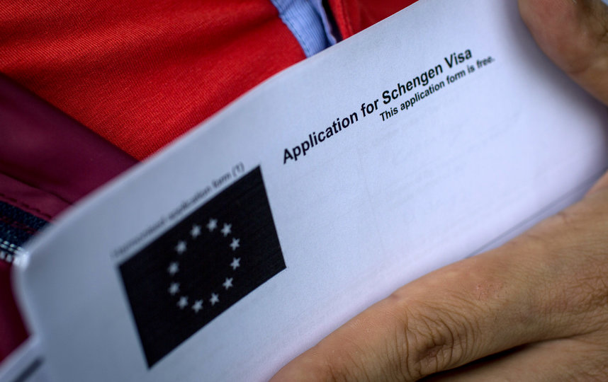 Евросоюз приостановит упрощенную выдачу виз россиянам. Фото Getty