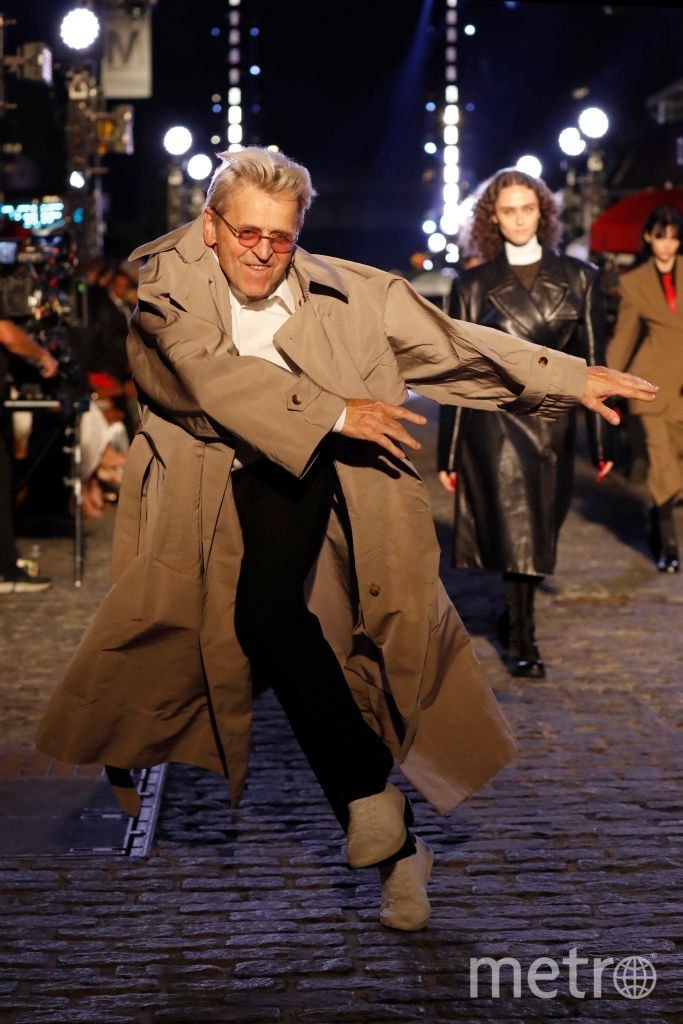 Михаил Барышников исполнил танец на показе мод в Нью-Йорке