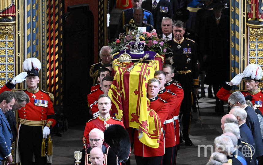 Королеву Великобритании Елизавету II похоронили с государственными почестями в Виндзоре