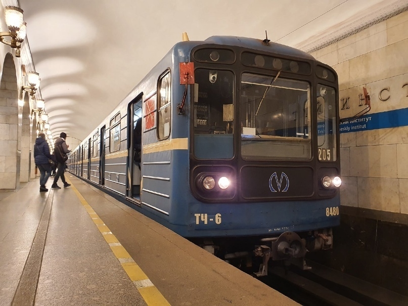 В Петербургском метро обеспечили полное покрытие скоростным мобильным интернетом