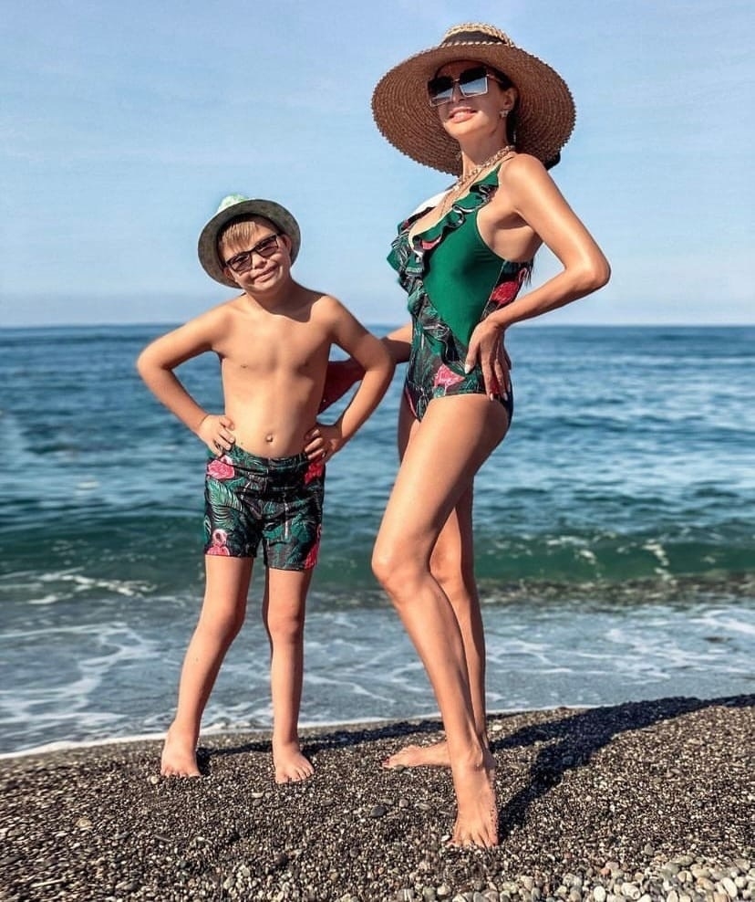 Эвелина Бледанс с сыном. Фото Соцсети.