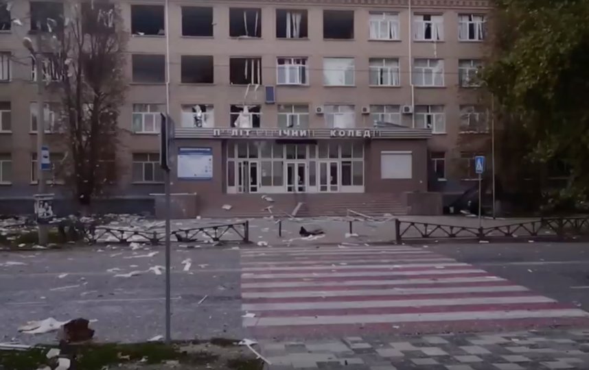 ВС Украины нанесли удар по политехническому колледжу в Херсоне. Фото vk.com/club173675451