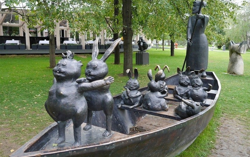 Бронзовый нелегал с зайцами: новую скульптуру в Некрасовском саду демонтируют. Фото vk.com/club42970659