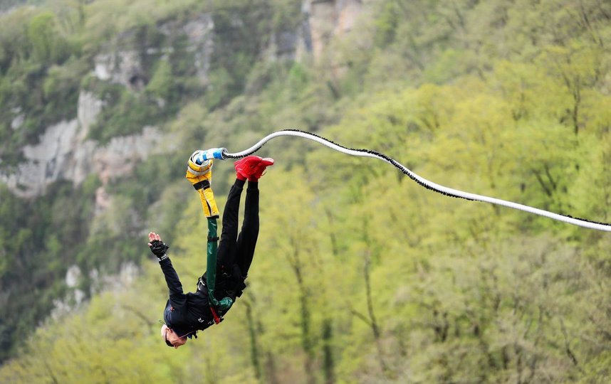 Михаил – рекордсмен России и мира по прыжкам на банджи. Фото Михаил Панов