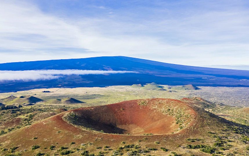 Большой остров на Гавайях образован вершинами пяти крупных вулканов. Фото Getty