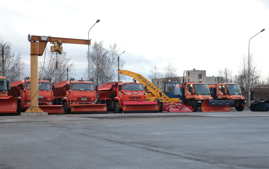В Петербурге дорожные службы продолжают подготовку к зимней уборке. Фото gov.spb.ru