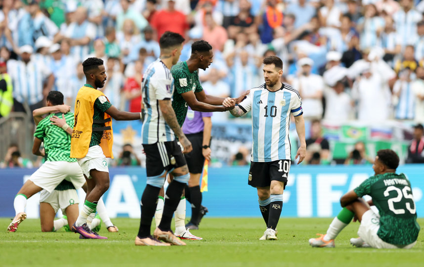 Аргентина сенсационно проиграла Саудовской Аравии в стартовом матче ЧМ-2022. Фото Getty