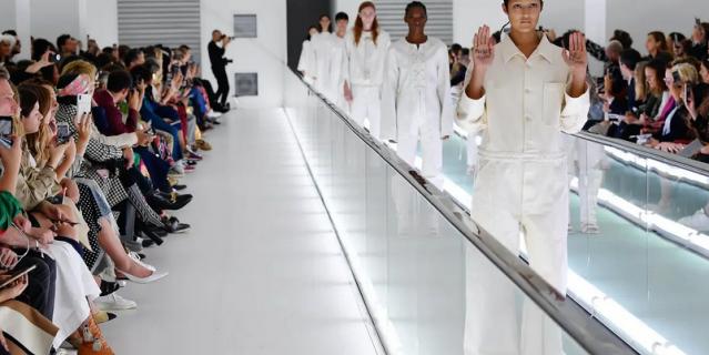 Протест модели на показе Gucci весна-лето – 2020.