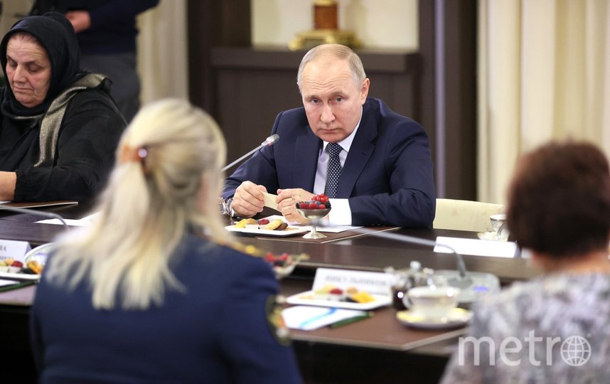 Путин заверил, что он сам и все руководство РФ разделяют боль потерявших сыновей матерей