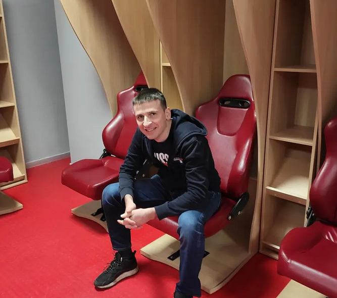 Именно в этом кресле на ЧМ-2018 сидел Криштиану Роналду. Дмитрий Роговицкий. 