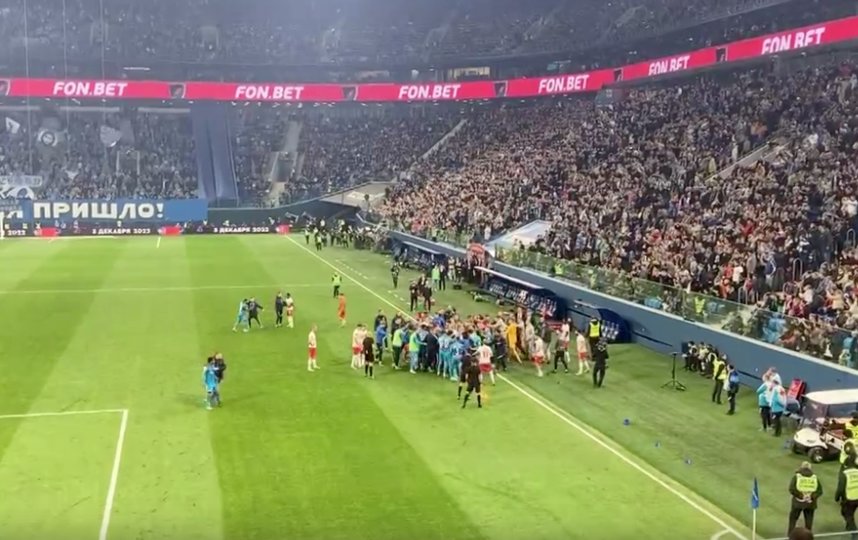 Футболисты «Зенита» и «Спартака» дисквалифицированы на шесть матчей за массовую драку. Фото соцсети