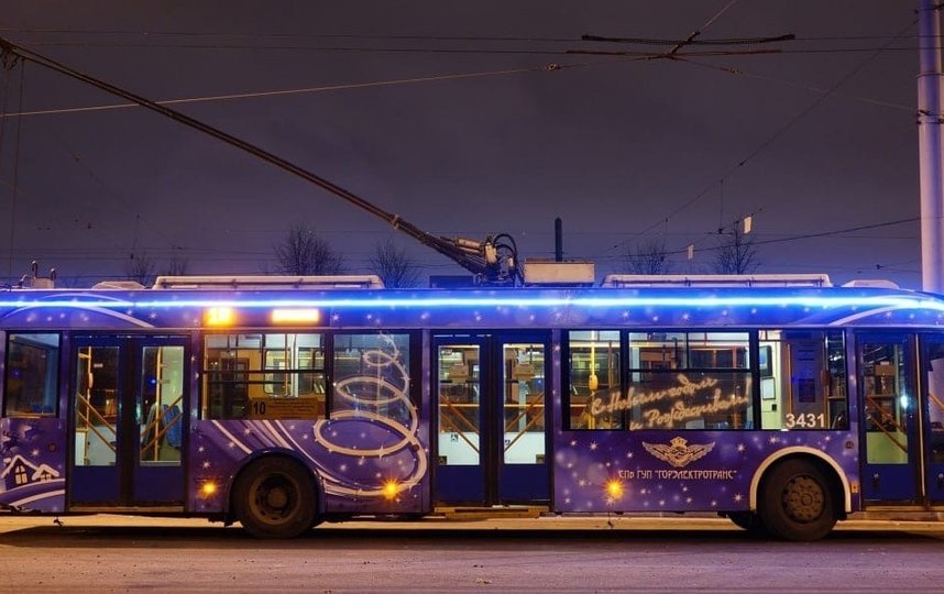 В Петербурге в новогоднюю ночь общественный транспорт будет работать дольше. Фото vk.com/passtransportspb.