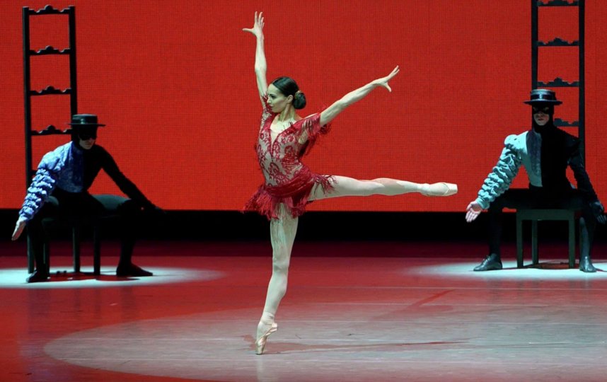 Прима-балерина Диана Вишнева в легендарном балете "Кармен-сюита". Фото Предоставлено организаторами