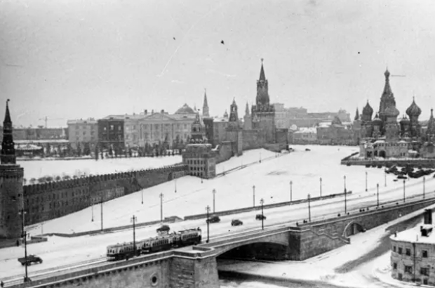Так выглядел Кремль в новогодние дни 1941 года. Фото Российский государственный архив кинофотодокументов.