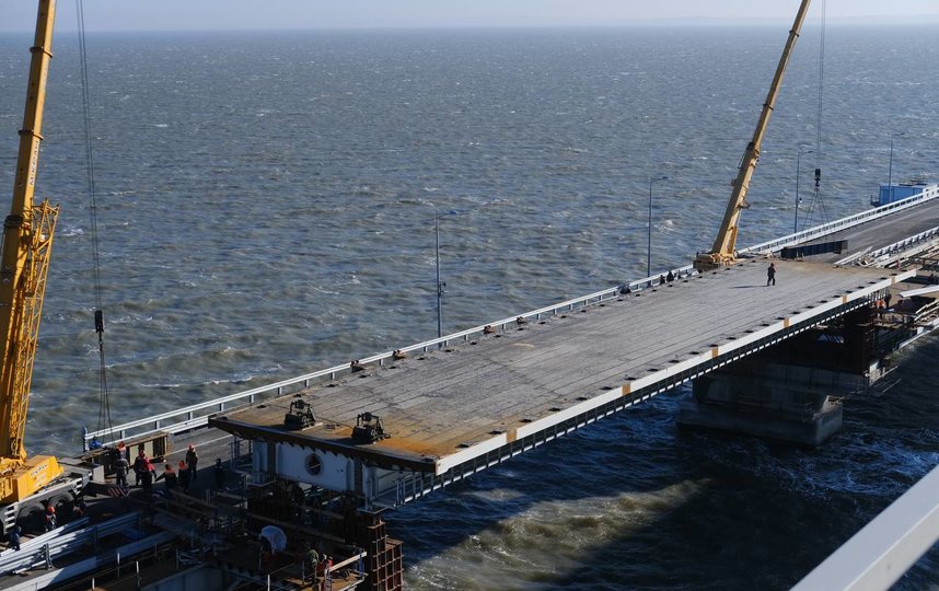 На Крымском мосту восстановили автомобильное движение после ремонтных работ. Фото t.me/mkhusnullin