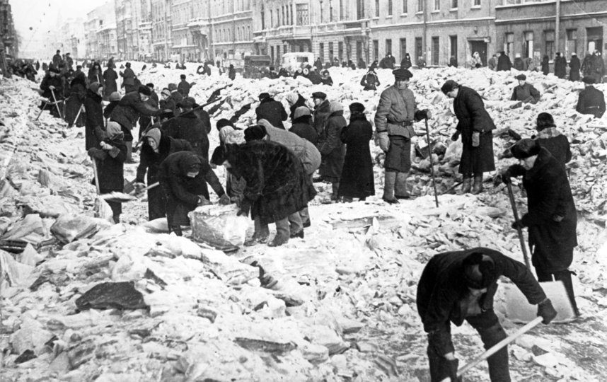 Правительство РФ рассмотрит законопроект о ежегодной выплате жителям блокадного Ленинграда. Фото Getty
