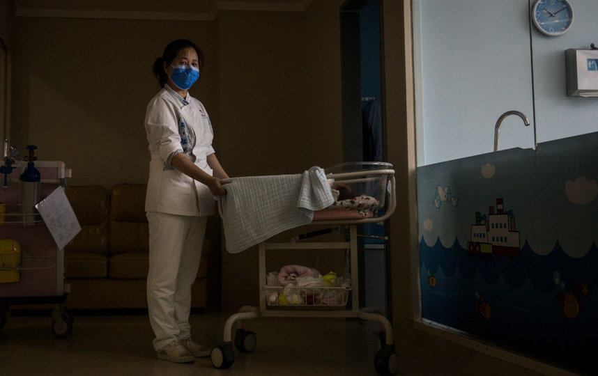 Cодержать детей в Китае становится все дороже, поэтому не все решаются на малыша. Фото Getty