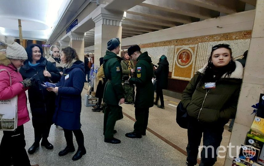2 марта на станции «Спортивная» открыли первую мобильную точку книгообмена. Фото Зинаида Белова, "Metro"
