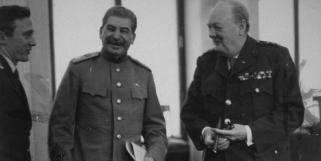 Иосиф Сталин и Уинстон Черчиль.
