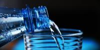 Диетолог рассказала, почему не стоит запивать пищу холодной водой
